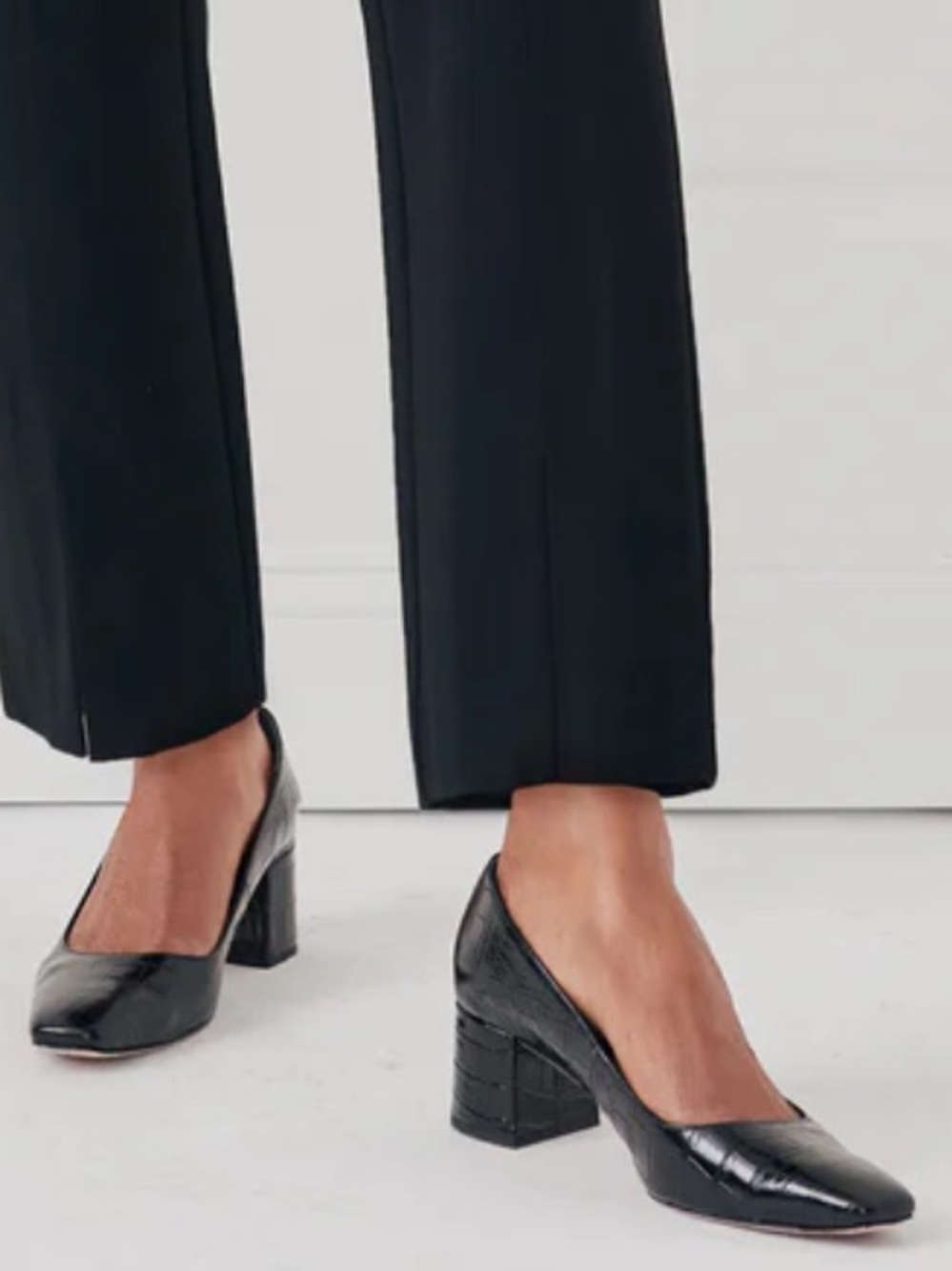 J.McLaughlin Black Croc Embossed Square Toe  Block Heels Pumps Shoe Size 8 - Picture 14 of 14